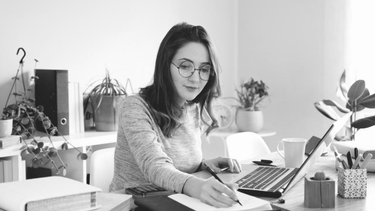 Finans araçları eğitim materyalleri ve gerçek vaka çalışmaları